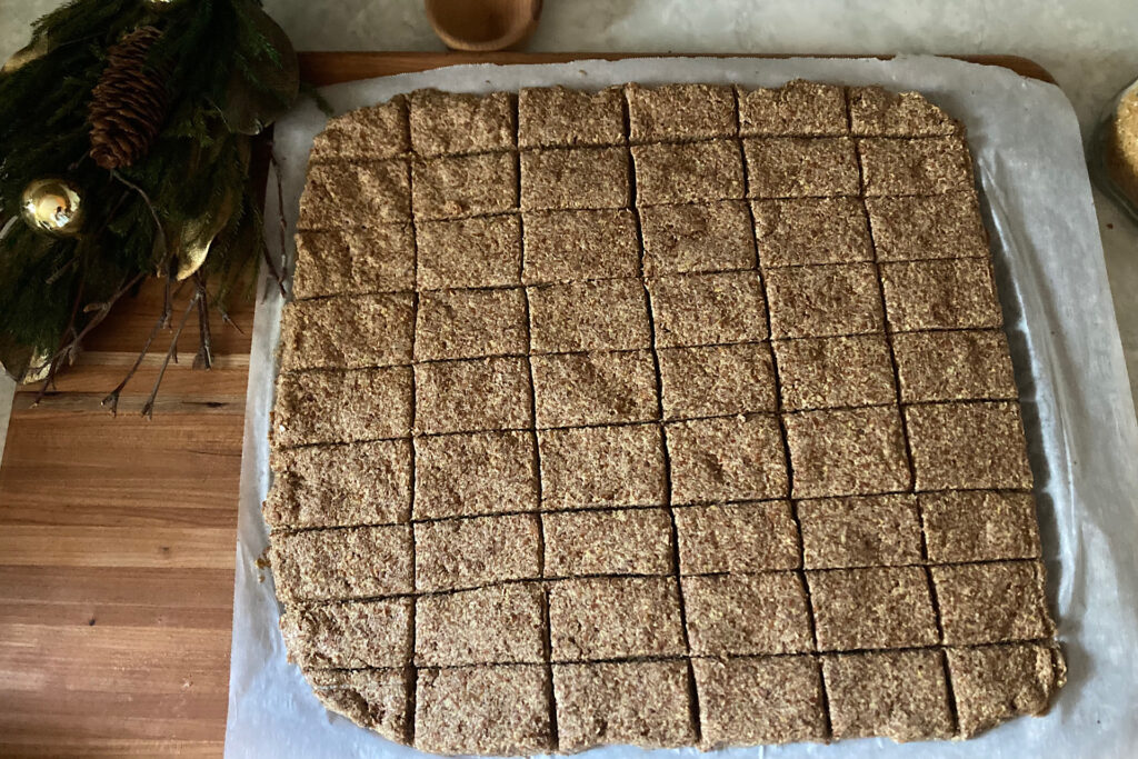 Sliced raw dough for low sugar/starch horse treats