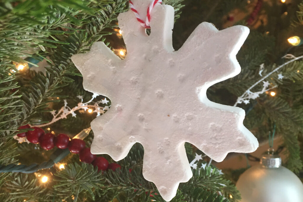 Baking Soda-Cornstarch Ornament on Tree