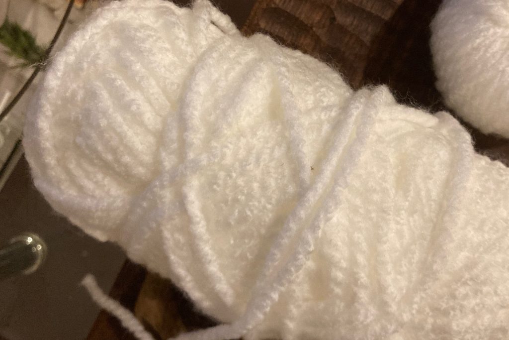 White yarn for pumpkins